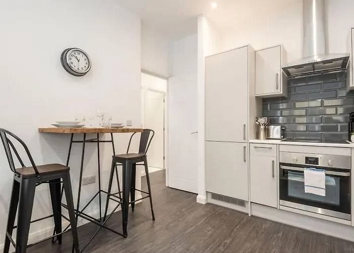 Cosy 1 Bedroom In * בראדפורד