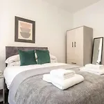 Cosy 1 Bedroom In *
