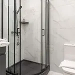 Cosy 1 Bedroom In Apartment